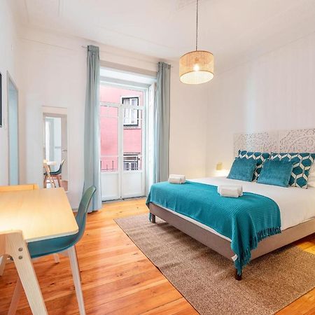 Vita Portucale ! Deluxe 3 Bedroom Apartment In Arroios Lisbon Luaran gambar