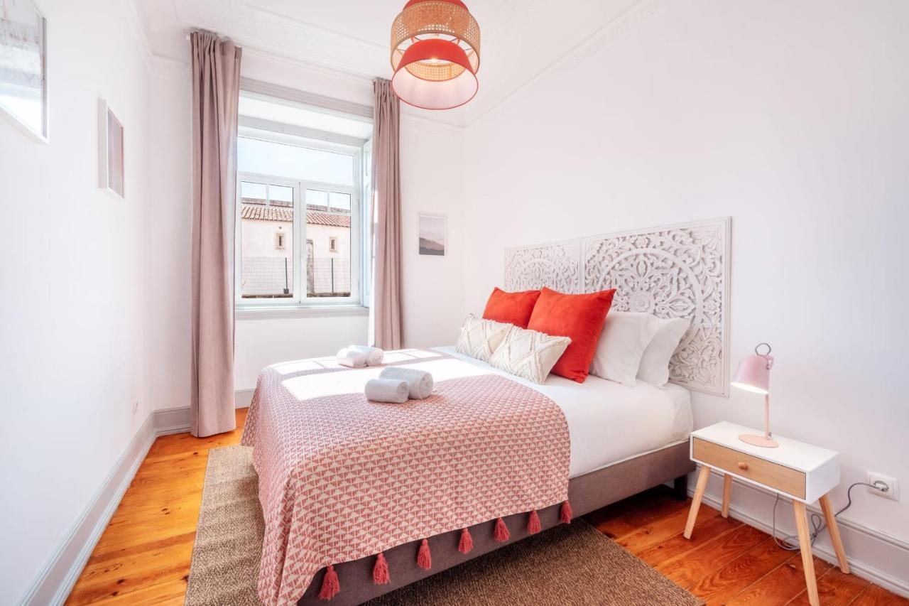 Vita Portucale ! Deluxe 3 Bedroom Apartment In Arroios Lisbon Luaran gambar