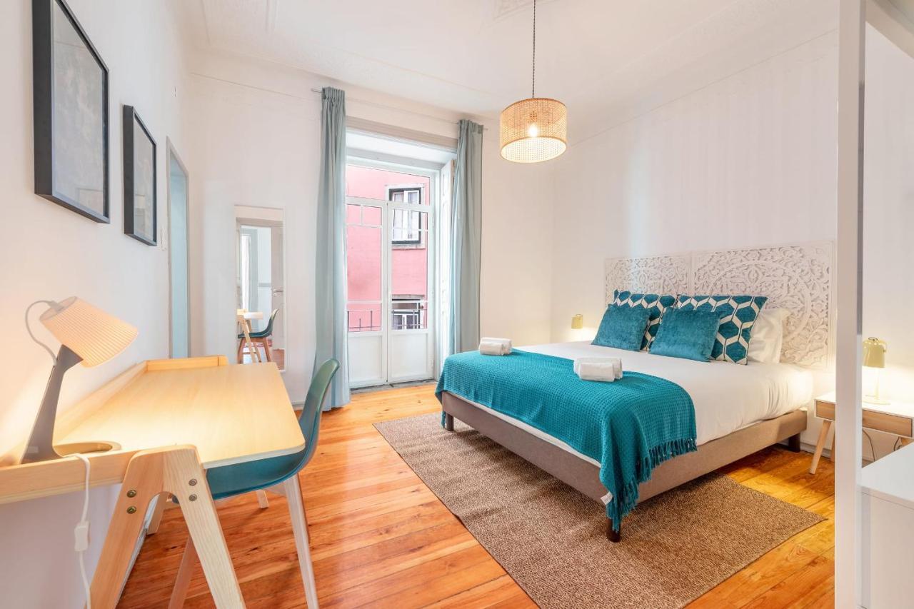 Vita Portucale ! Deluxe 3 Bedroom Apartment In Arroios Lisbon Luaran gambar