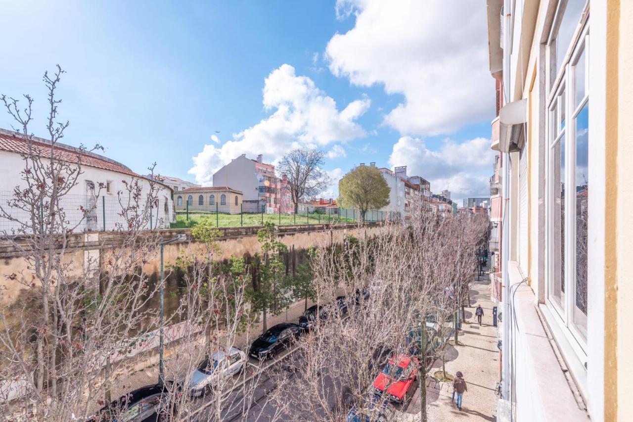 Vita Portucale ! Deluxe 3 Bedroom Apartment In Arroios Lisbon Luaran gambar