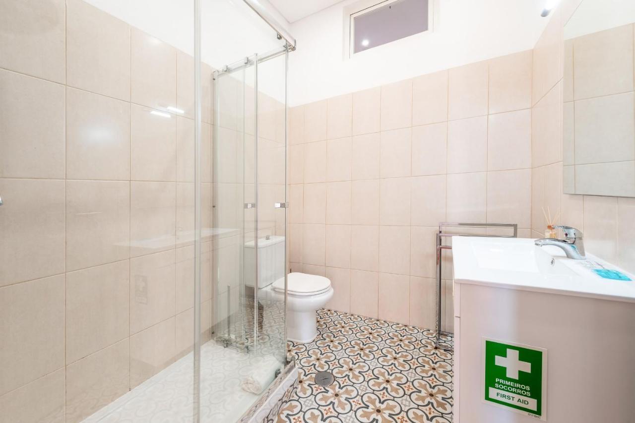 Vita Portucale ! Deluxe 3 Bedroom Apartment In Arroios Lisbon Luaran gambar