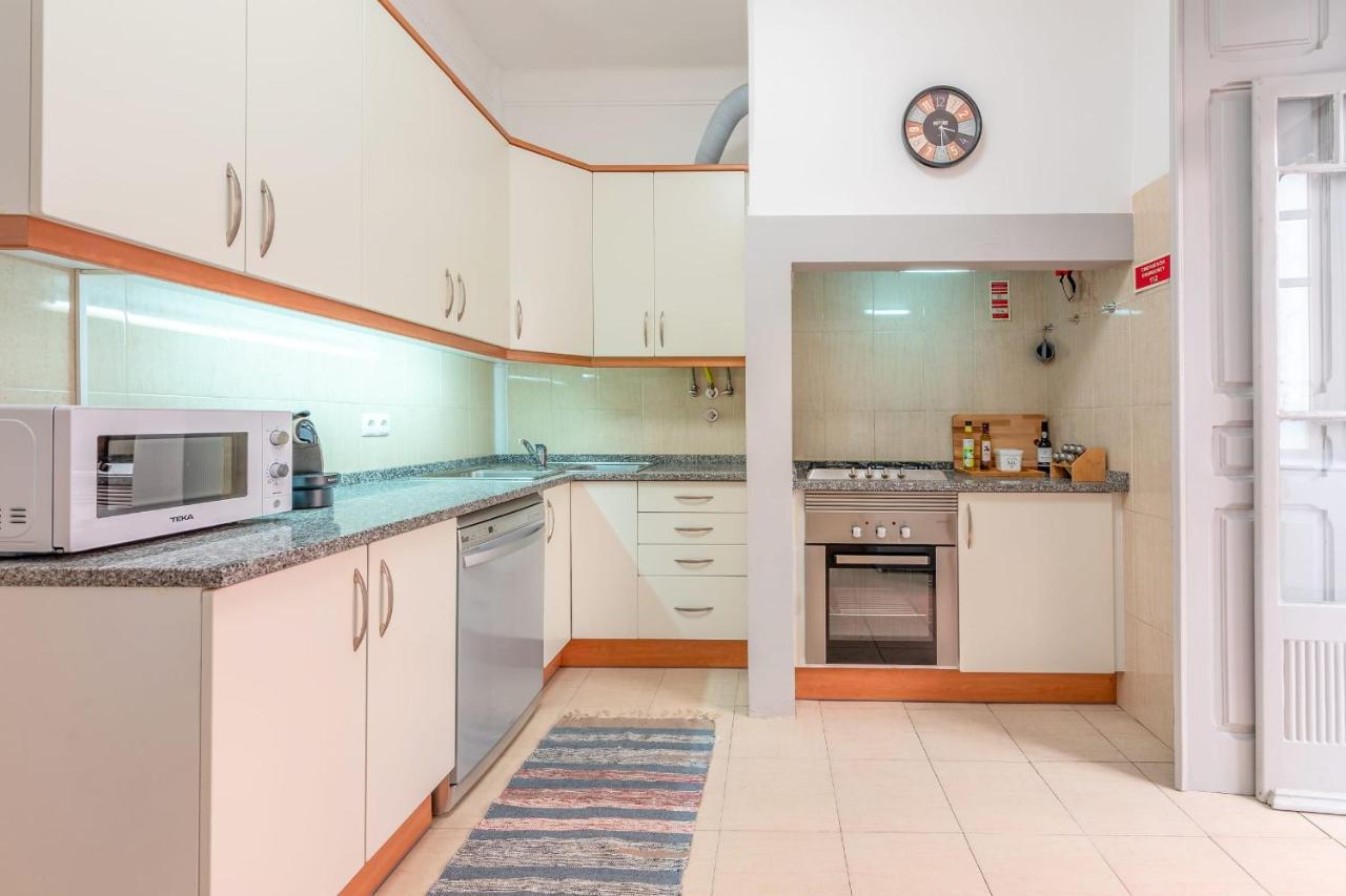 Vita Portucale ! Deluxe 3 Bedroom Apartment In Arroios Lisbon Luaran gambar
