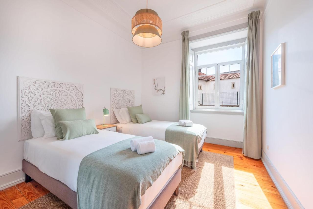 Vita Portucale ! Deluxe 3 Bedroom Apartment In Arroios Lisbon Luaran gambar